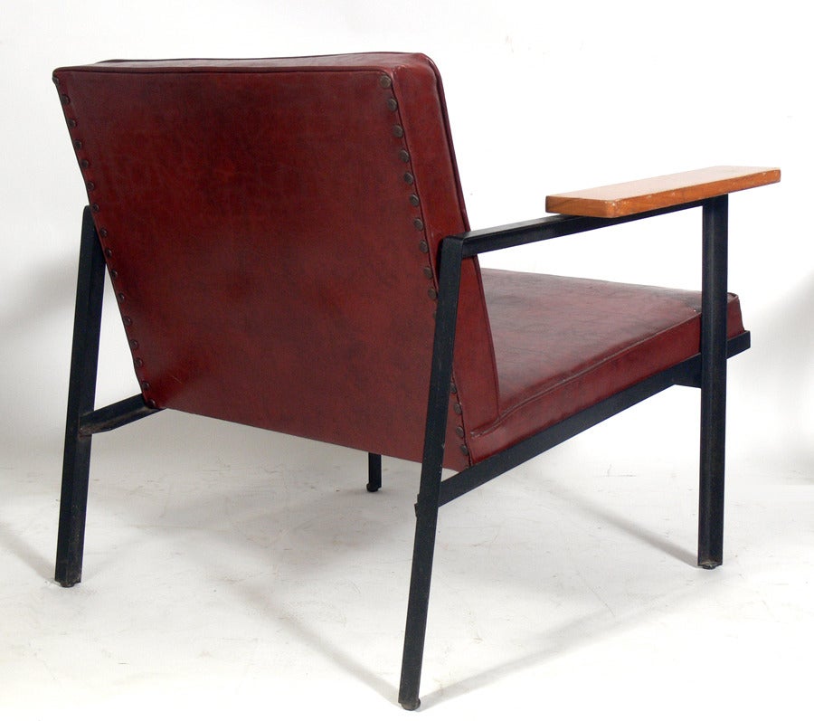 American Pair of Modern Lounge Chairs Designed by George Nelson