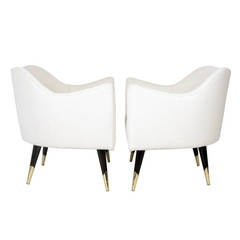 Pair of Curvaceous Italian Modern Lounge Chairs in the Manner of Gio Ponti