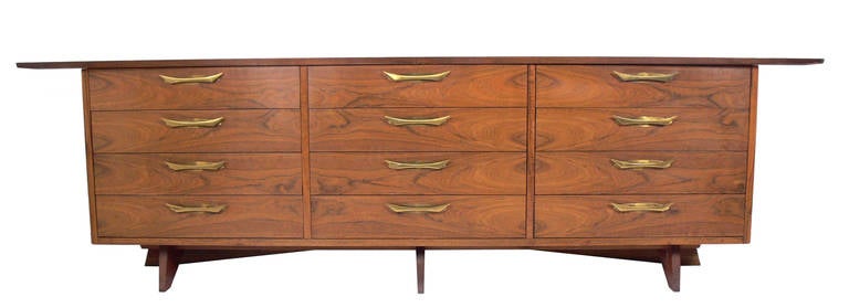 Large-scale walnut chest, designed by George Nakashima for Widdicomb, circa 1950s. Retains warm original patina. Please see our other 1stdibs listings for the matching mirror from the same estate.