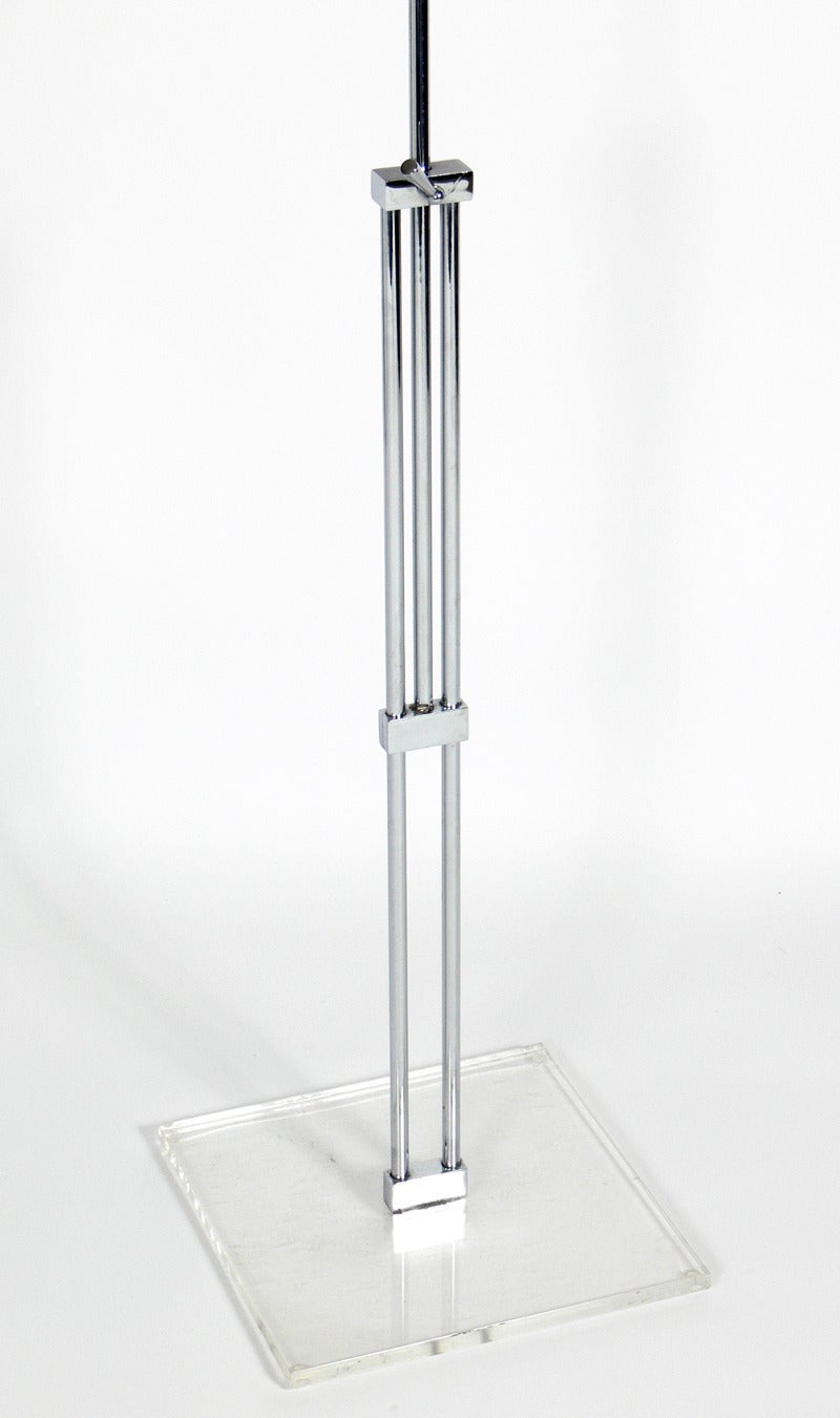 Chrome and Lucite Easel or Podium or Music Stand In Good Condition In Atlanta, GA
