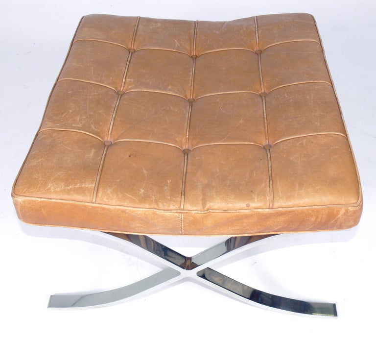 Barcelona Stool by Mies van der Rohe for Knoll In Good Condition In Atlanta, GA