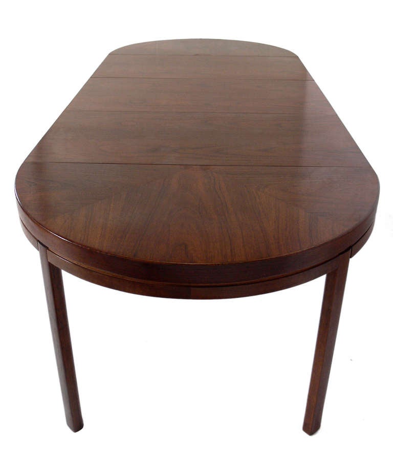 Mid-20th Century Clean Lined Midcentury Modern Walnut Dining Table - Seats from 4-12 People