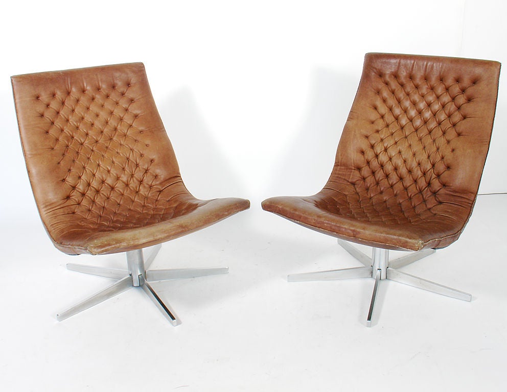 Pair of Danish Leather Lounge Chairs 1
