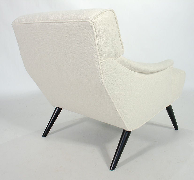 Pair of Modernist Italian Lounge Chairs 1