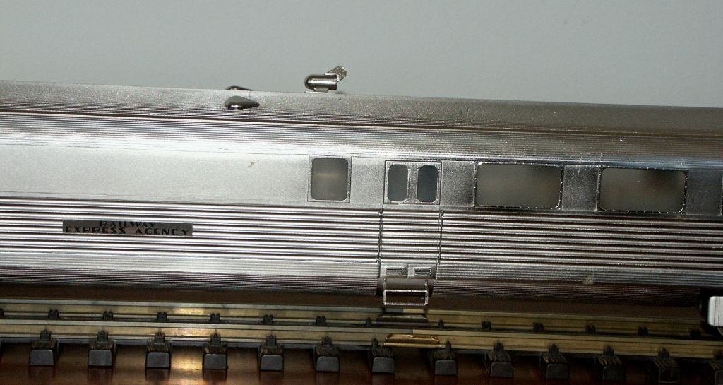 Burlington Zephyr Train Model 2