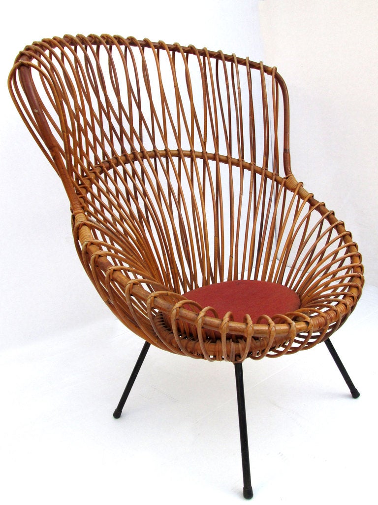 margherita chair on tubular metal legs 
bent rattan body with original pattina
original seat