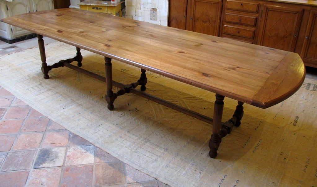 French Provincial Farmhouse Dining Table In Excellent Condition In Middleburg, VA