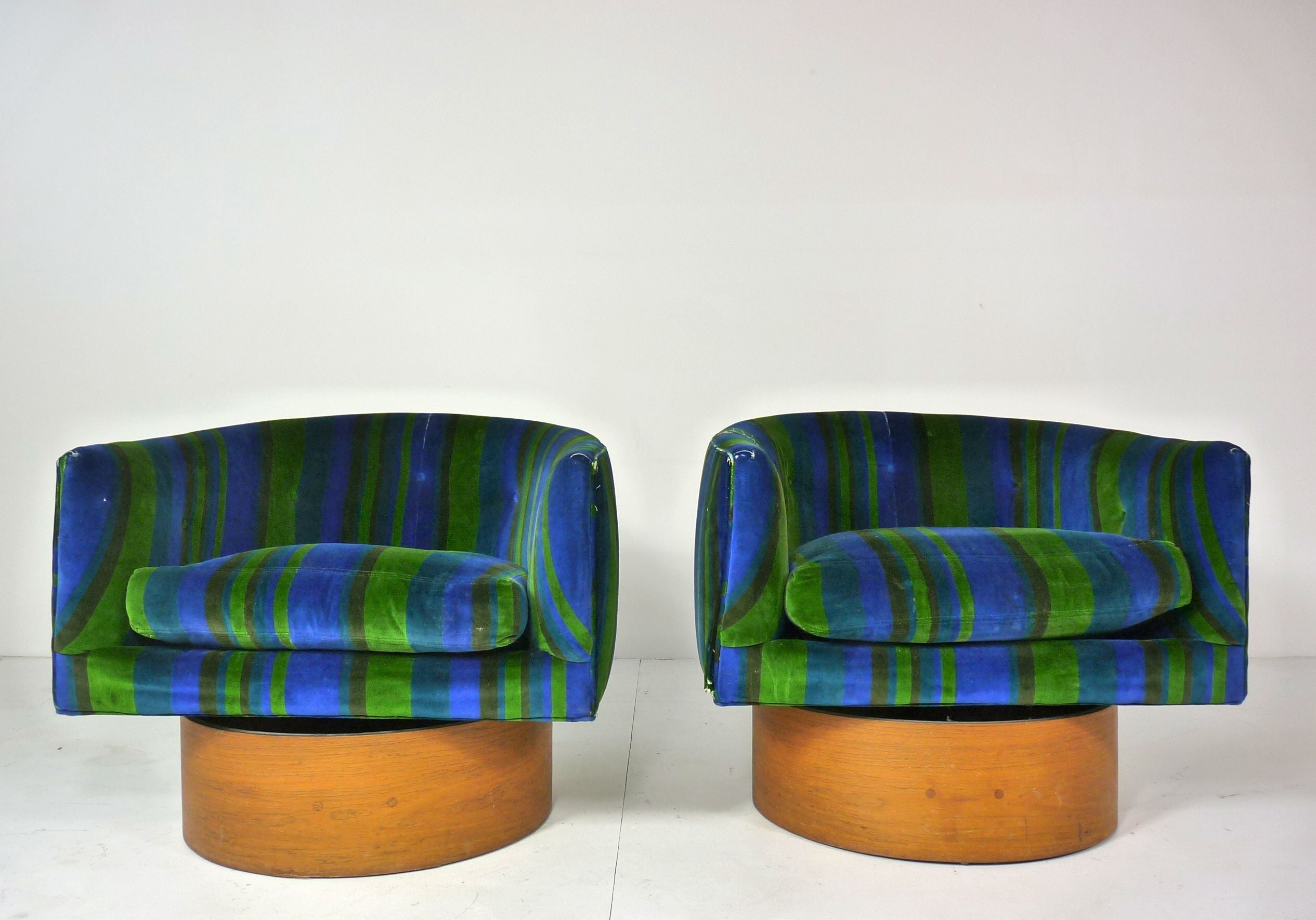 Pair Milo Baughman Swivel Lounge Chairs