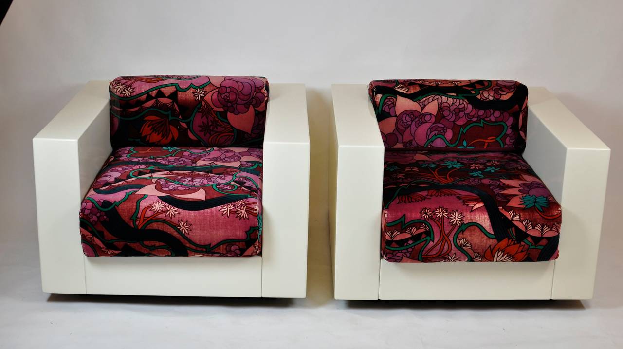Italian Saratoga Lounge Chair by Massimo Vignelli