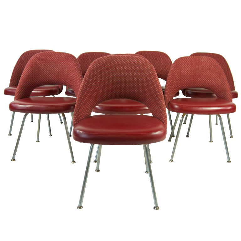 Set of eight vintage Eero Saarinen series 71 chairs for Knoll. More available if needed.