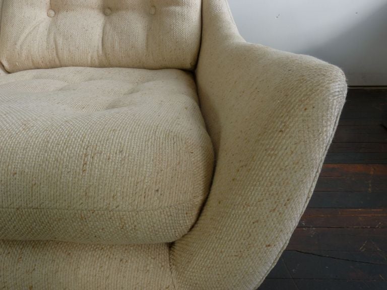 High Back Swivel Lounge Chair In Good Condition In Turners Falls, MA