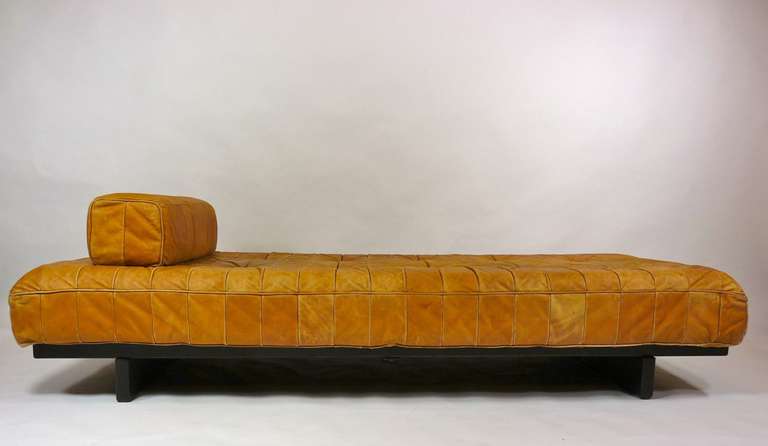 Vintage De Sede DS-80 daybed with original leather. Detachable allows for versatile use. Leather is beautifully worn.