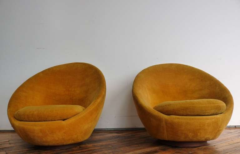 American Pair of Large Scale Milo Baughman Swivel Chairs