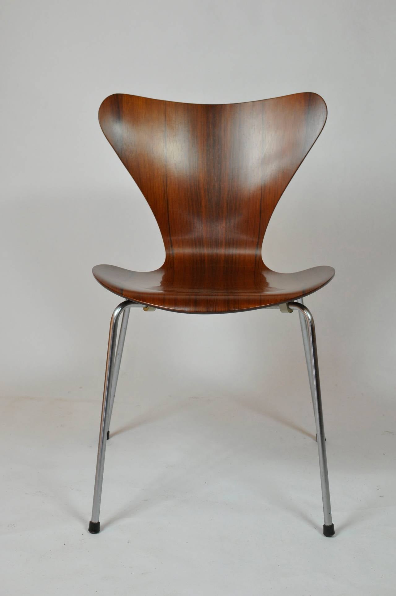Set of ten Arne Jacobsen rosewood series seven chairs.