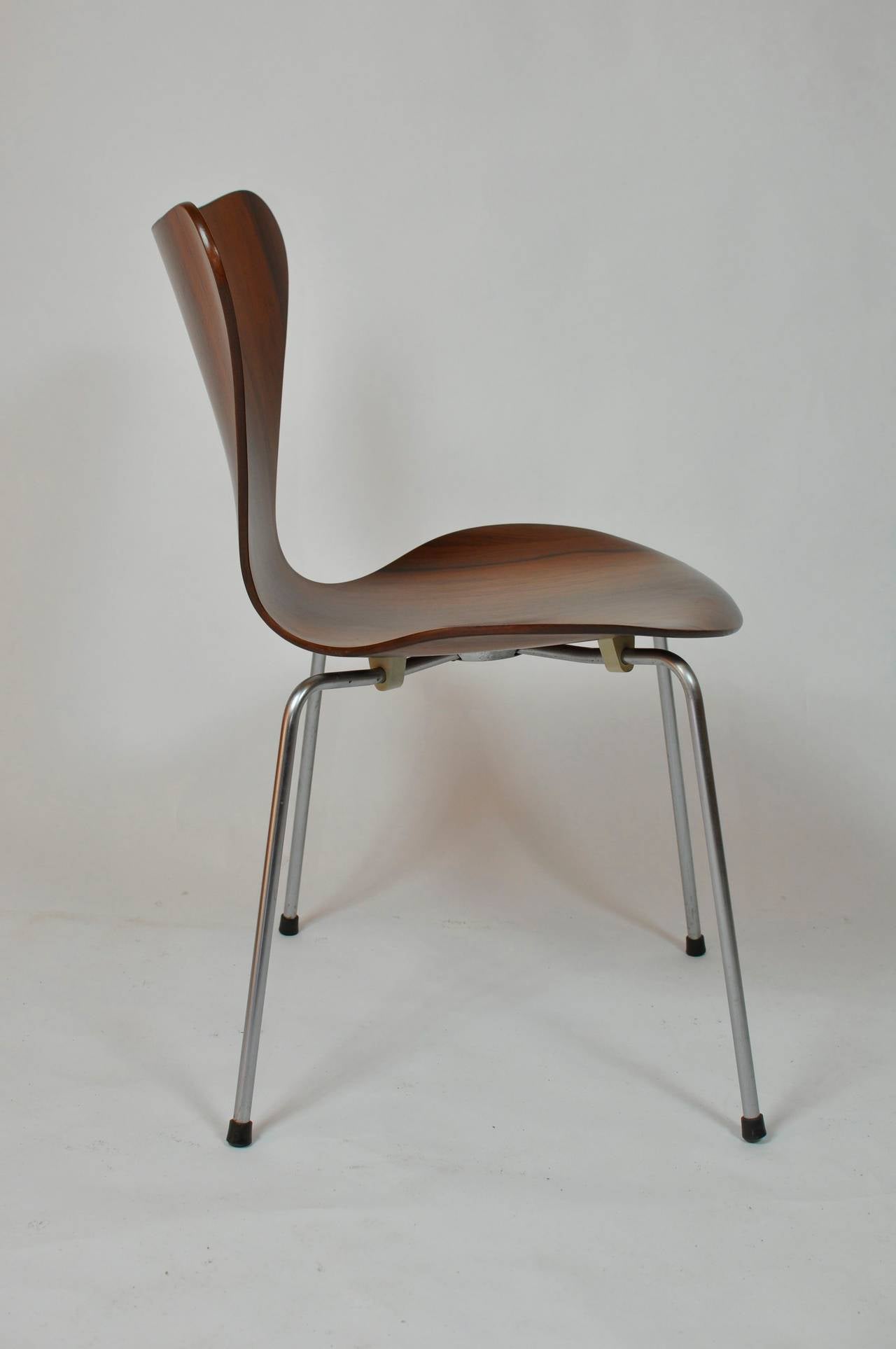 Scandinavian Modern Set of Ten Arne Jacobsen Rosewood Series Seven Chairs