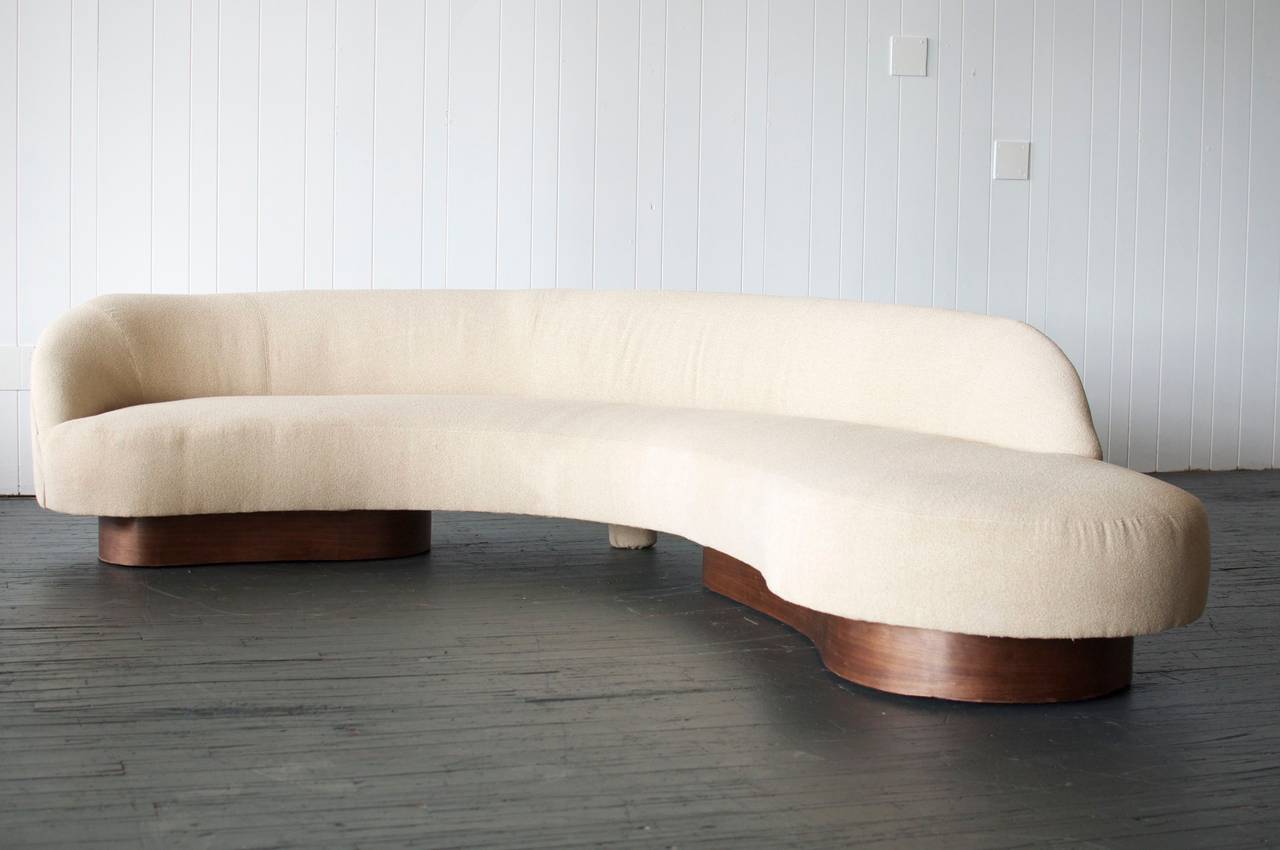 Mid-Century Modern Large Serpentine Sofa by Vladimir Kagan for Directional