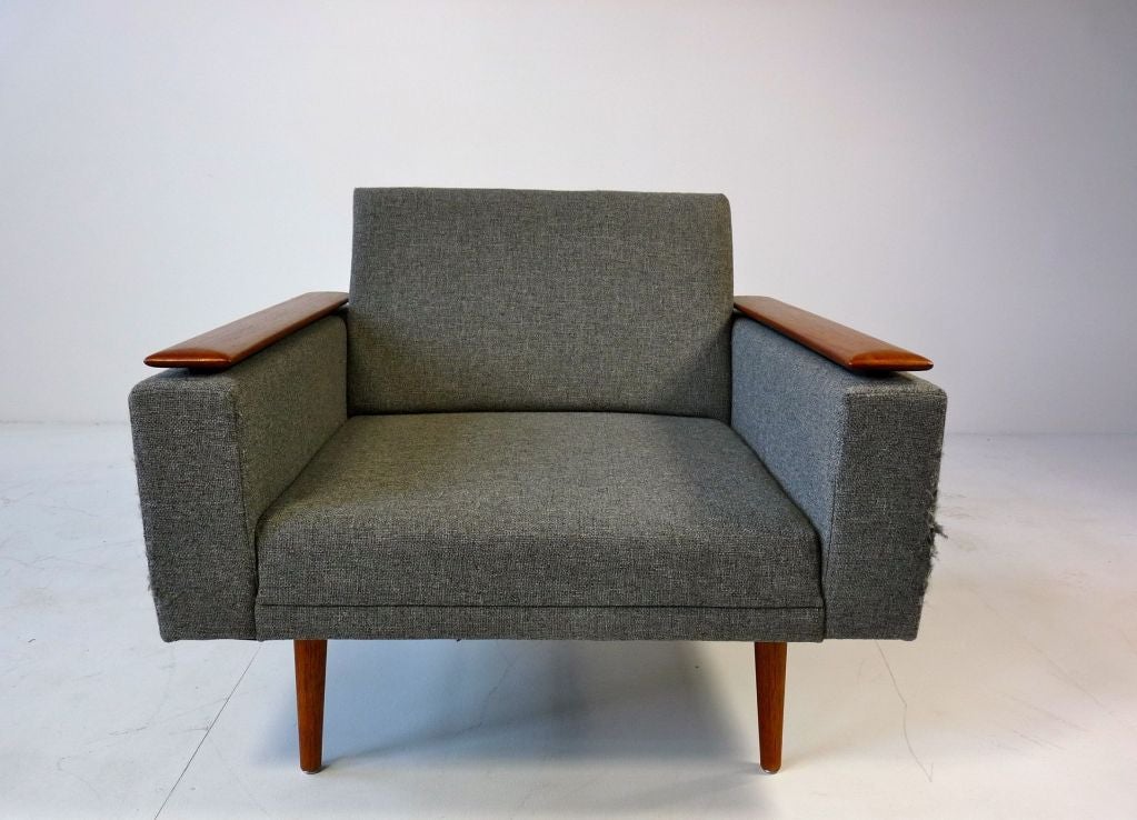sleek lounge chairs