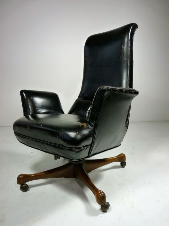Rare Vladimir Kagan desk chair in original black leather.