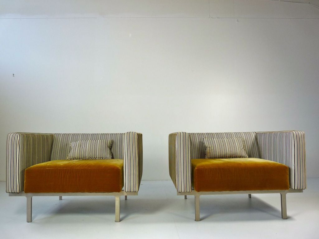 Large Scale Unique Mid Century Lounge Chairs For Sale 3