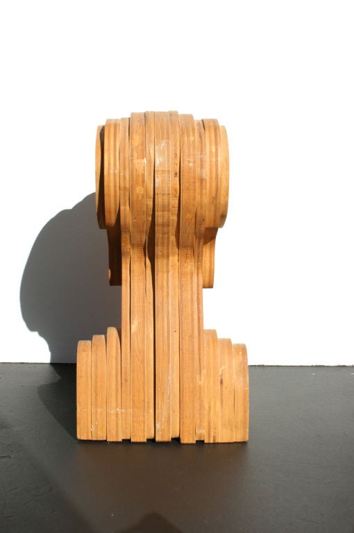 Busto abstracto de madera contrachapada de arte popular siglo XX en venta