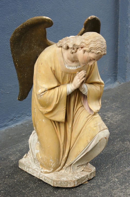 Arte popolare Angelo in legno intagliato della fine del XIX secolo in vendita