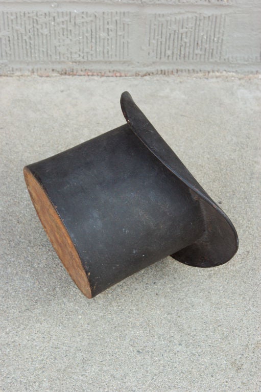 Late 19th Century Cast Iron Top Hat 1