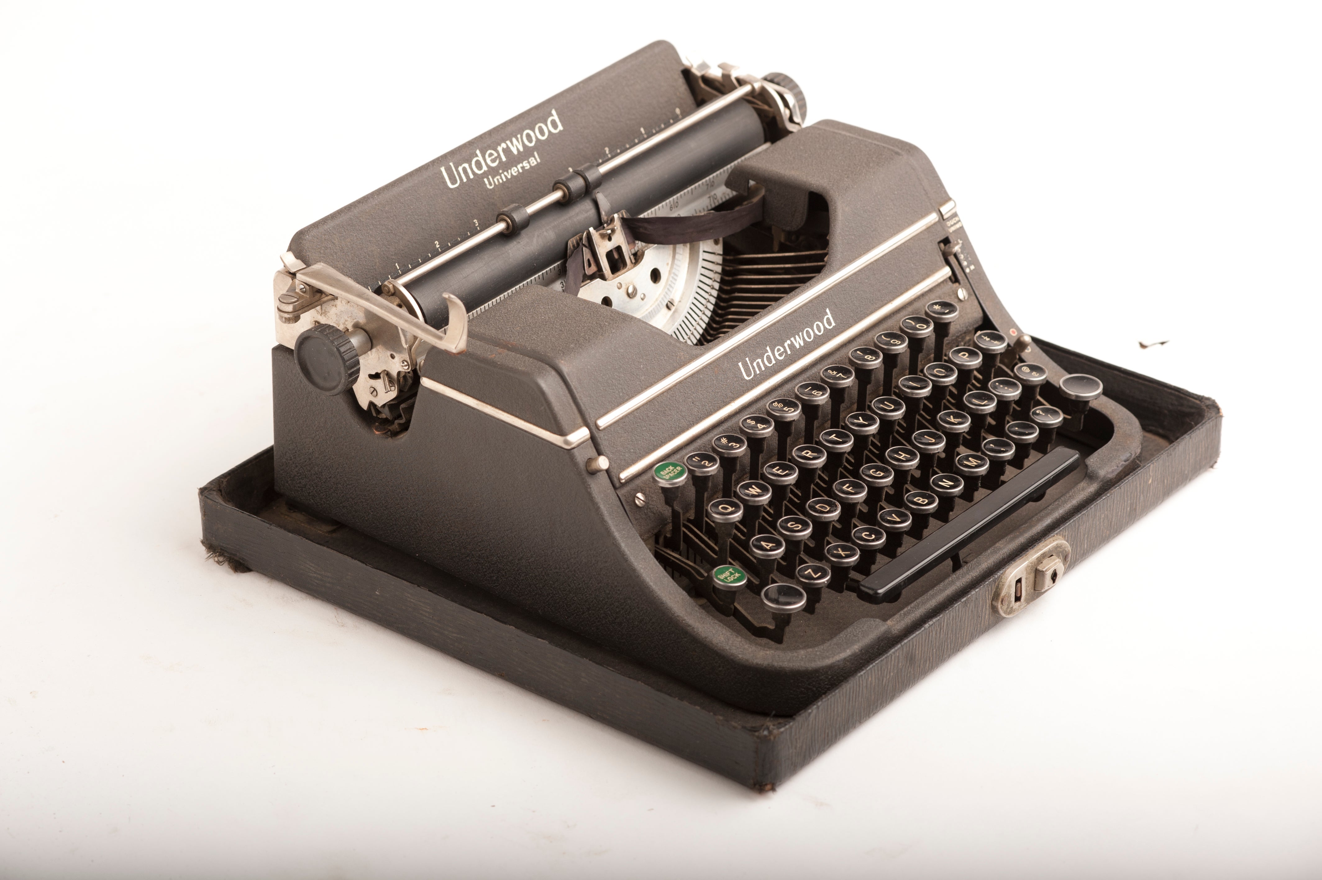 1939 Underwood Universal Vintage Typewriter For Sale