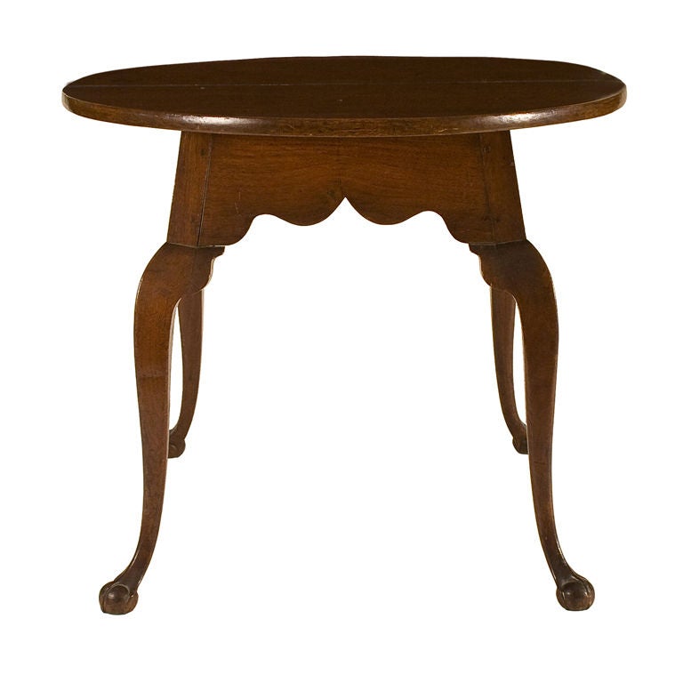 Very Rare Walnut Chippendale Circular Tavern Table