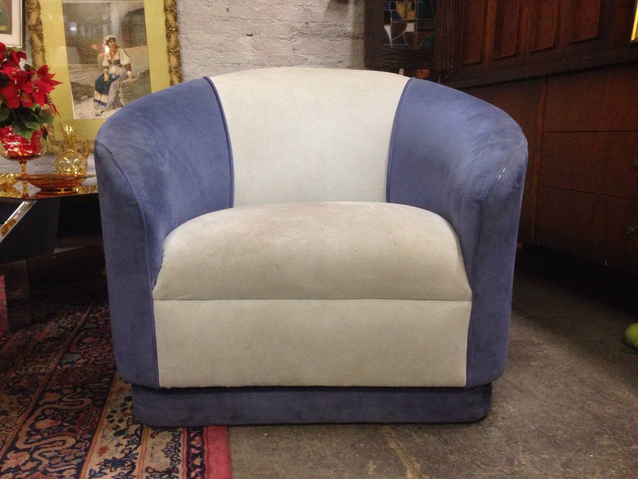 North American Pair of Swivel Barrel Lounge Chairs For Sale
