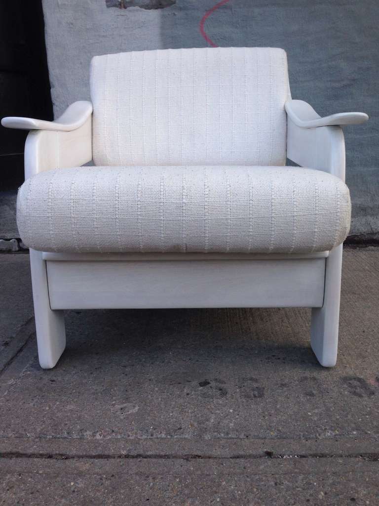 Mid-Century Modern Pair of Low Whitewashed Lounge Chairs