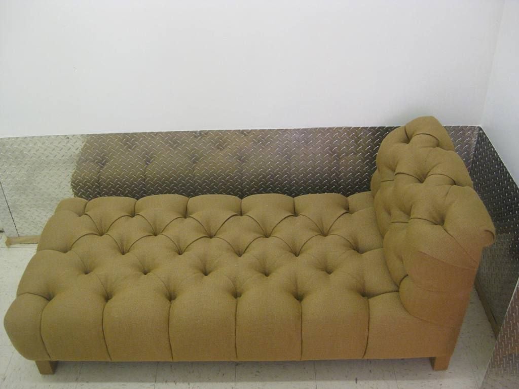 Mid-Century Modern Tufted Modern Chaise Longue For Sale