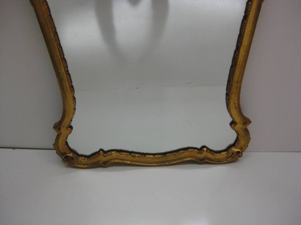 Hollywood Regency Gilt Mirror after LaBarge In Good Condition For Sale In Bronx, NY