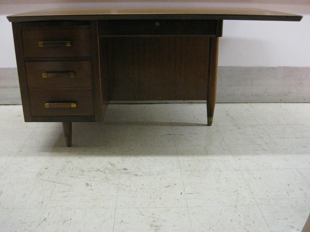 John Widdicomb Cantilever Partners Desk with Chair In Fair Condition For Sale In Bronx, NY