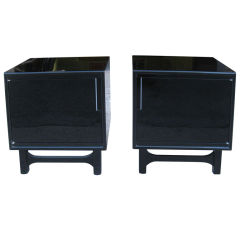 Black Lacquer Pair of Mid-Century Modern Bedside End Tables Black Lacquer Pair of Mid-Century Modern Bedside End Tables