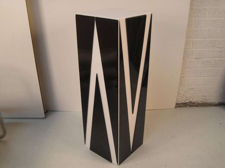Lucite pedestal in the manner of Pierre Cardin, this acrylic piece can also be used as a table or floor lamp, with beautiful sharp lines and seamless miter.
