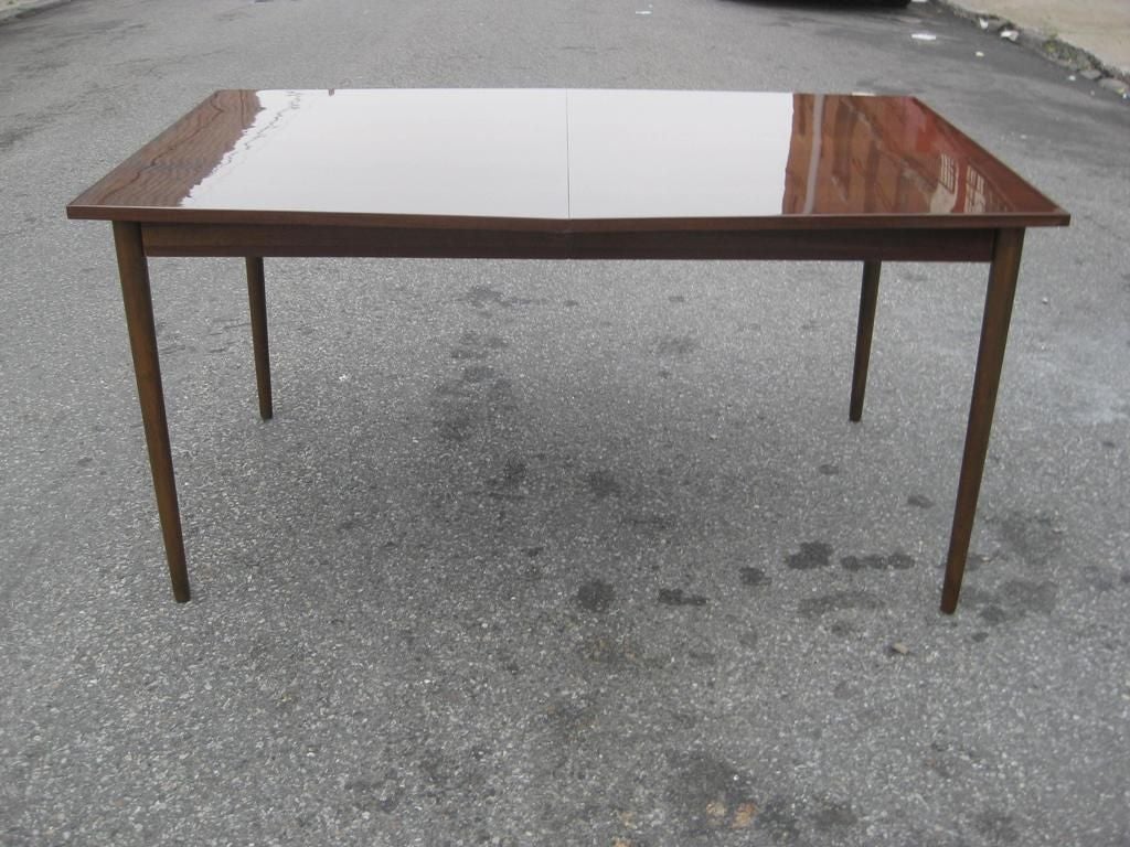20th Century Exceptional Elongated Hexagonal Dining Table After Paul McCobb For Sale