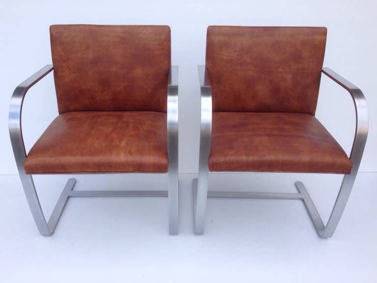 Mid-Century Modern Pair of Leather Brno Armchairs For Sale