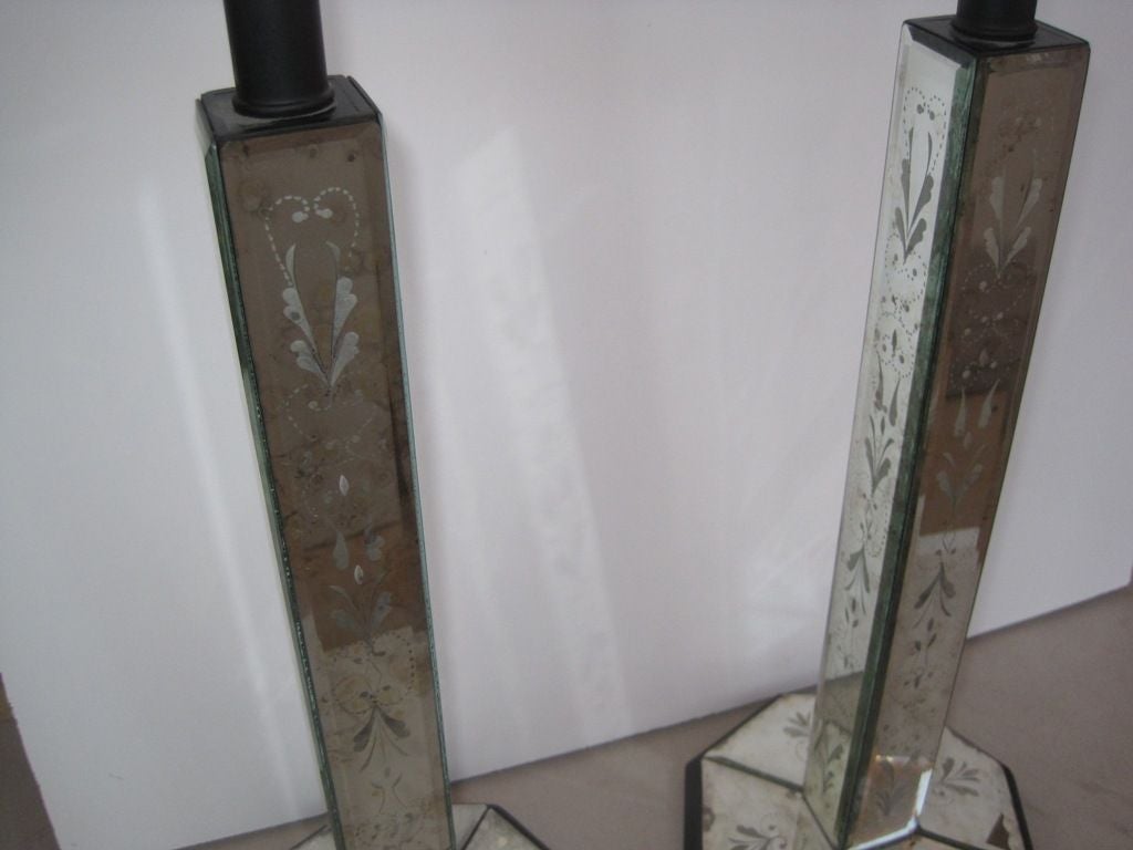 Pair of Antique Etched Mirrored Table Lamps In Good Condition In Bronx, NY