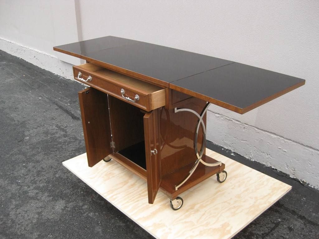 20th Century Exquisite Mastercraft Rolling Bar For Sale