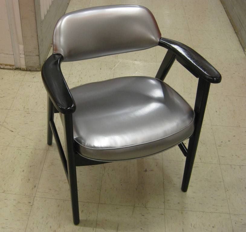 Pair of Chairs after Edward Wormley In Excellent Condition For Sale In Bronx, NY