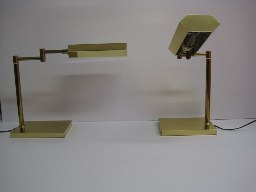 20th Century Pair of Swivel Head Swing Arm Desk Lamps For Sale