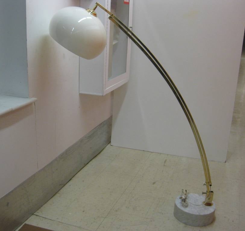 Retractable Arc Floor and Reading Lamp 3