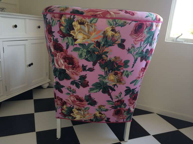 Vintage Cabbage Rose Club Chair For Sale 1