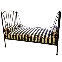 Antique 19th Century Iron Day Bed