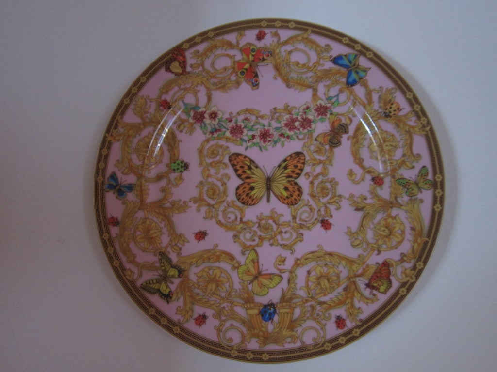 When the 2 powerful forces VERSACE and Rosenthal met in 1993 only the EXTRAORDINARY could happen and it did!!! 12-12 inch wide over sized VERSACE Butterfly Garden 