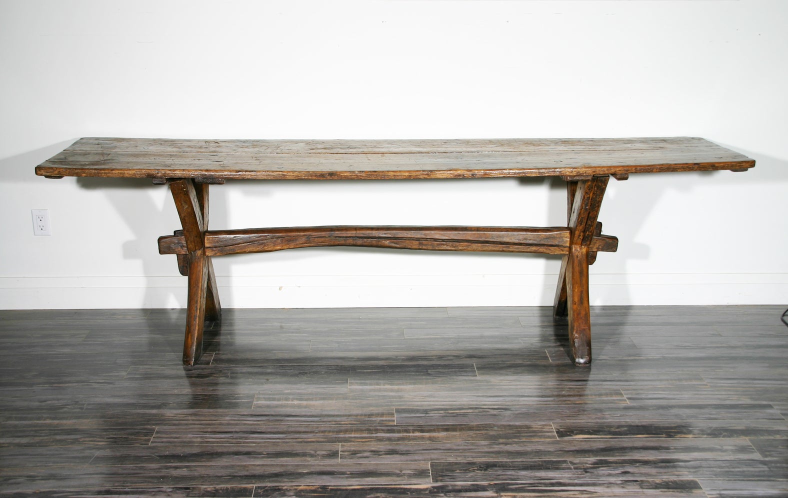 Sawbuck Table