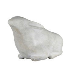 Lapin en pierre sculptée