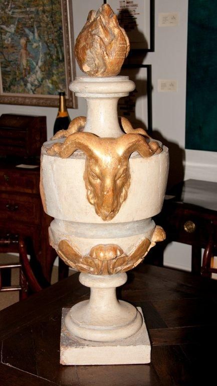 Pair of Paint and Gilt French Urns In Excellent Condition For Sale In Mississauga, ON
