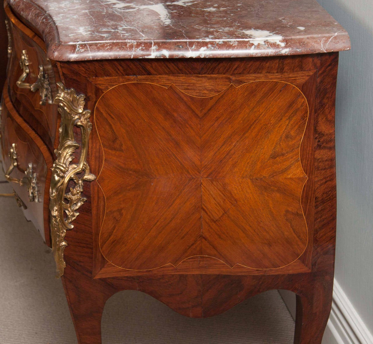 French Mid-19th Century Commode For Sale 2