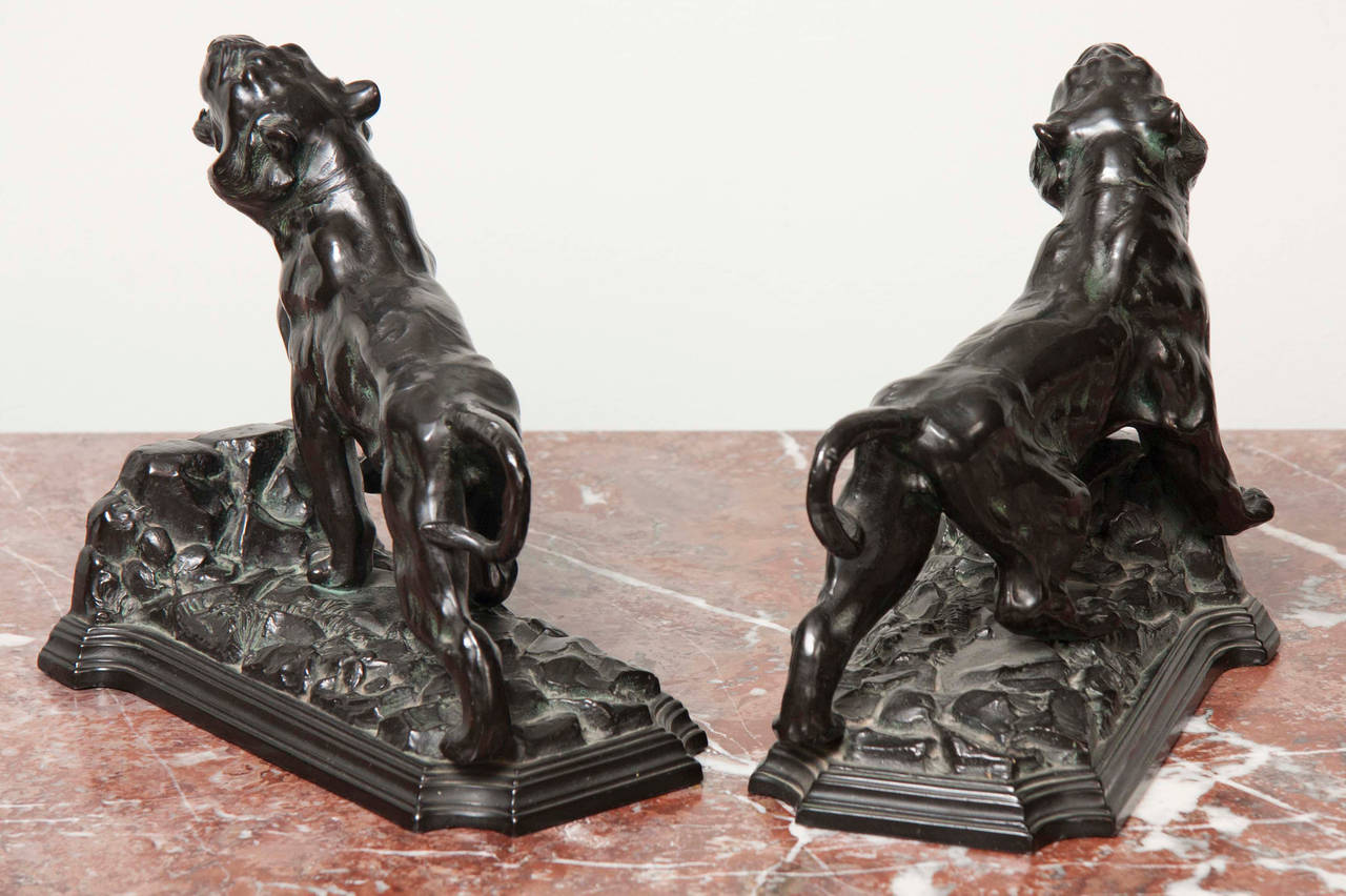 Metal Pair of Lion Form Bookends